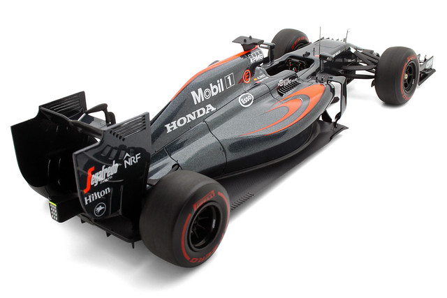 Spark 1:18 McLaren Honda MP4-31 - Fernando Alonso/Jenson Button 2016 - Richard Mille Edition