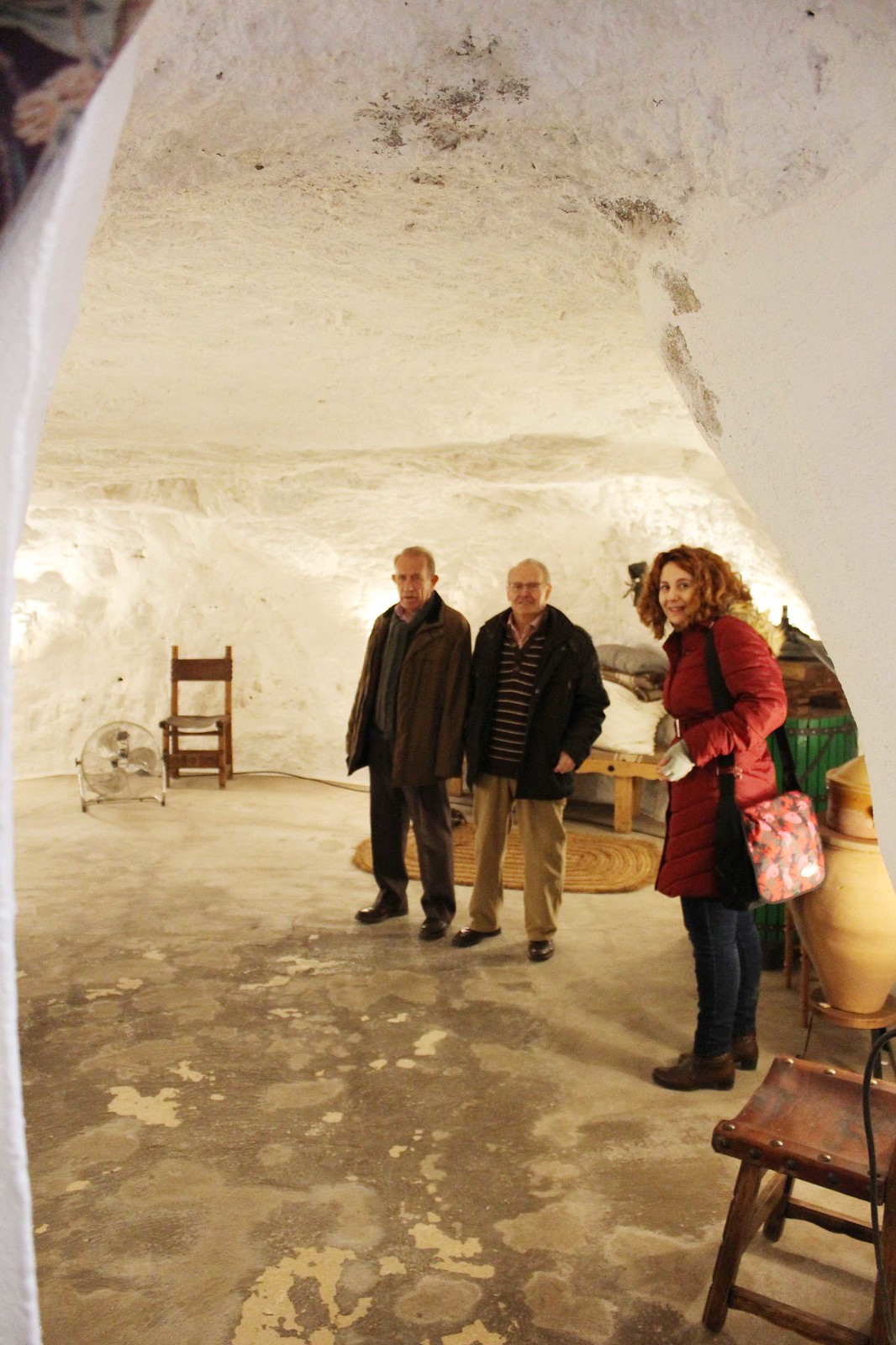 visita-cuevas-tomelloso-uned-investigadoras-14