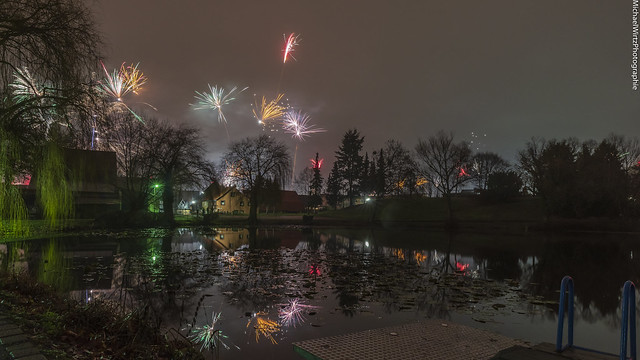 Neujahrsfeuerwerk am Jues See