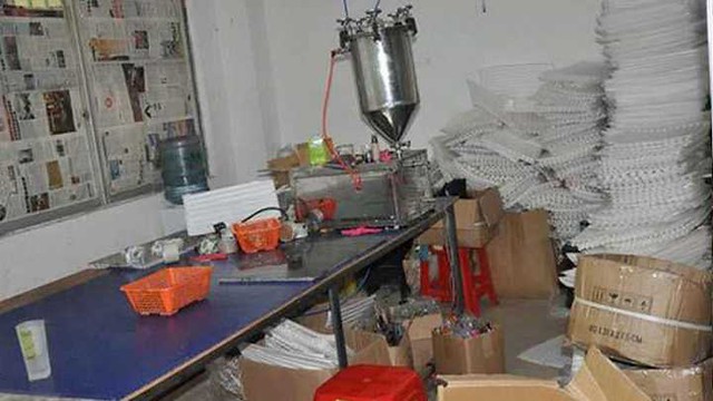 2734 38 liters of “Human Urine” found in “perfume factory” in Jeddah selling “Oud” 04