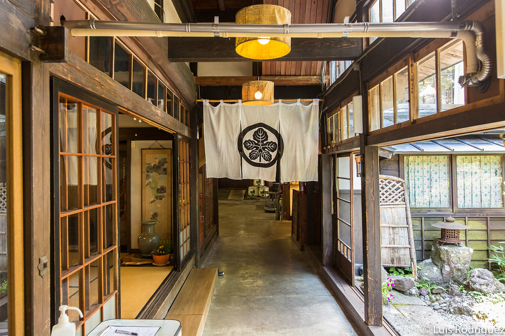 Entrando en la bodega Hideyoshi