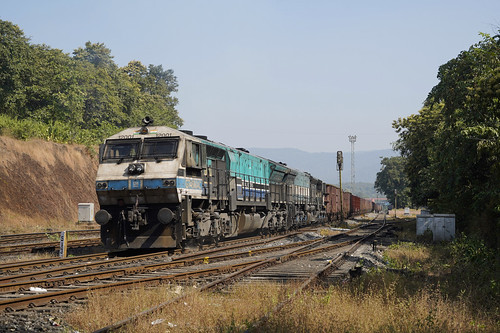 bellary vascodagama kulem india locomotive locomotives trains train railways railroad railfreight gm 12001 12098