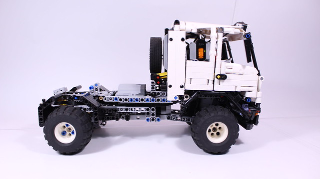 Lego® Technic Volvo FMX 4x4 CRAWLER EDITION