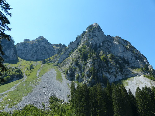 rocks mountaintop peak spitze suisse schweiz switzerland schwyz mythenregion schwyzerpanoramaweg höhenweg kleinermythen