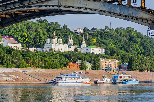 Kanavinsky Bridge and the Blagoveshensky monastery
