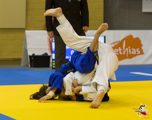 Karolien Van den Broeck (Jitsu-Kwai Hamme) vs Marina Sousa Espinho (JC Zita Kyotei)