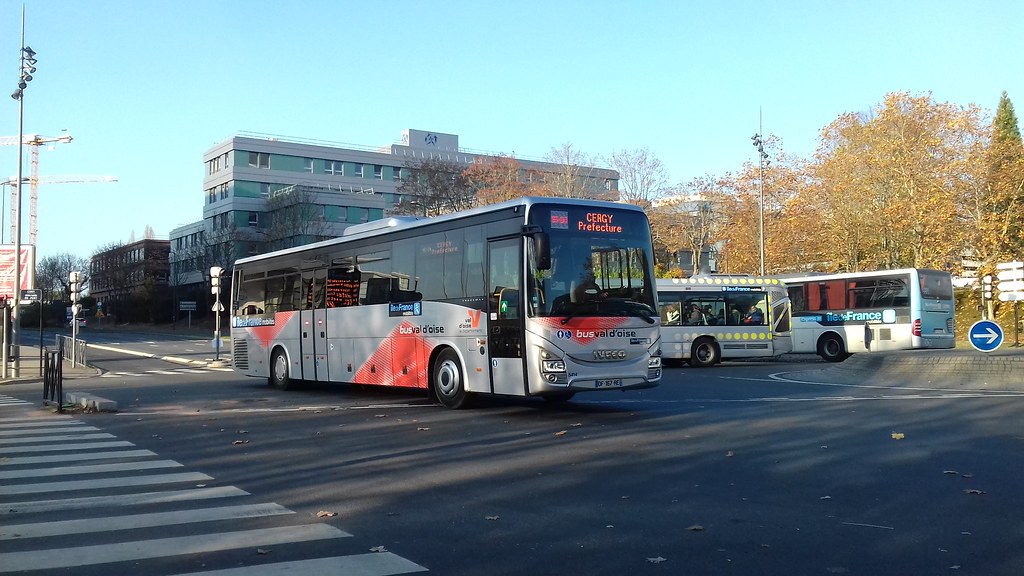 Tim Bus (Groupe RATP) Tim Bus réseau Bus Val d'Oise Iveco Crossway… | Flickr