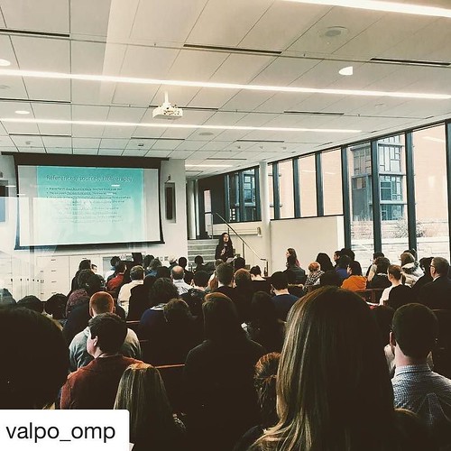 #ValpoMLK #Repost @valpo_omp ・・・ The "What is Justice?" track is full with good discussion and members of both the Valparaiso and University communities! #valpomlk