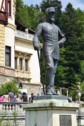 2018 sinaia rumanía românia europe europa europeanunion unióneuropea escultura sculpture estatua personajehistórico