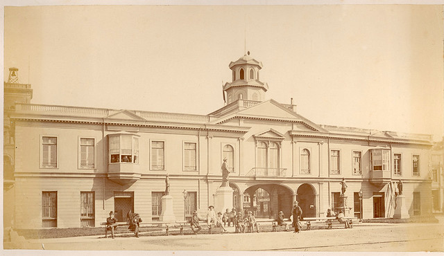 Edificio de la Bolsa Comercial de 1858, ahora cerró la Bolsa de valores de Valparaiso,  no podrá realizar más operaciones bursátiles, informó la Comisión para el Mercado Financiero.