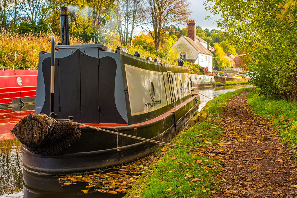 Autumn On The Staffordshire & Worcestershire Canal