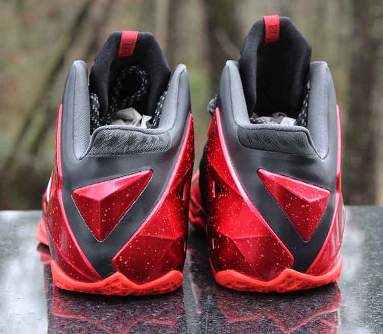 black and red lebron 11
