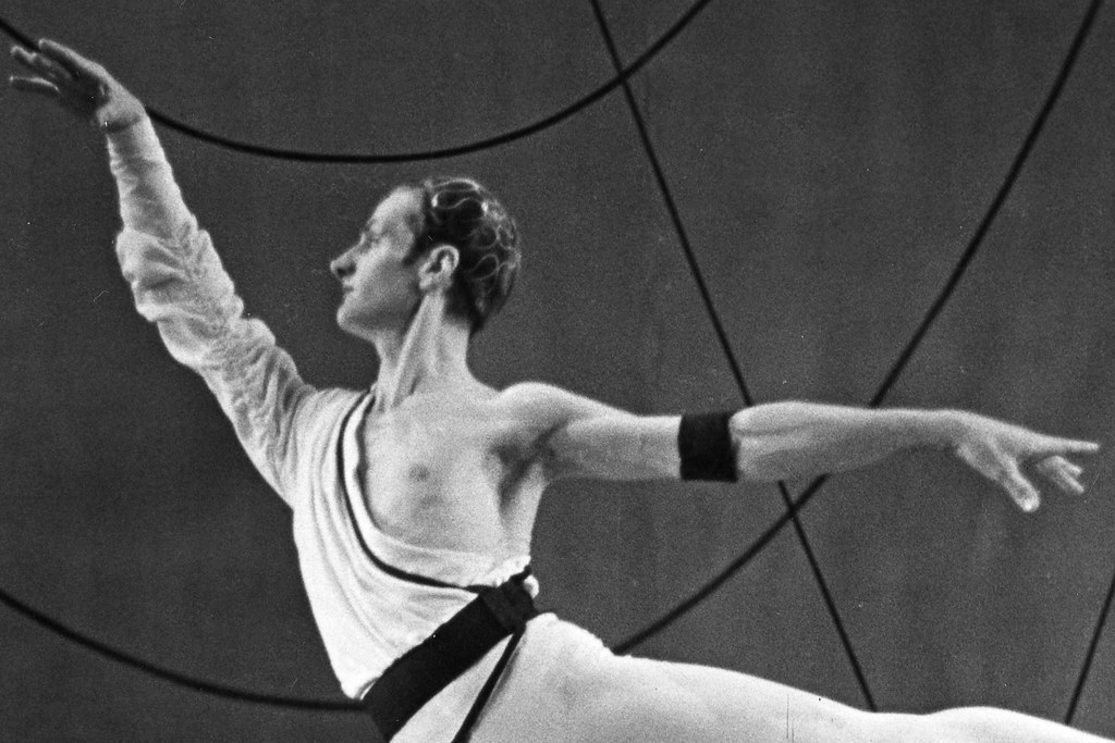 Henry Danton in the Sadler's Wells Ballet production of 'Symphonic Variations' (1946) © Richardby