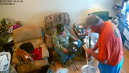 IPCamera alarm:InsideCamera detected alarm at 2019-1-7 10:23:42 | by inside.camera