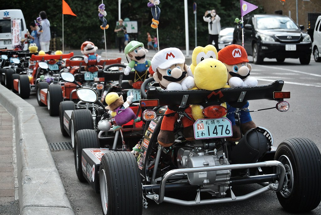 Mario Kart マリオカート集団に遭遇 Miki Yoshihito Flickr