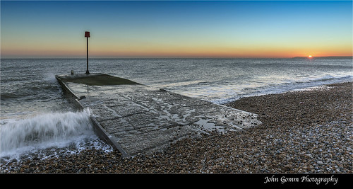 bexhillonsea cold beach pebbles outlet groyne marker sunset