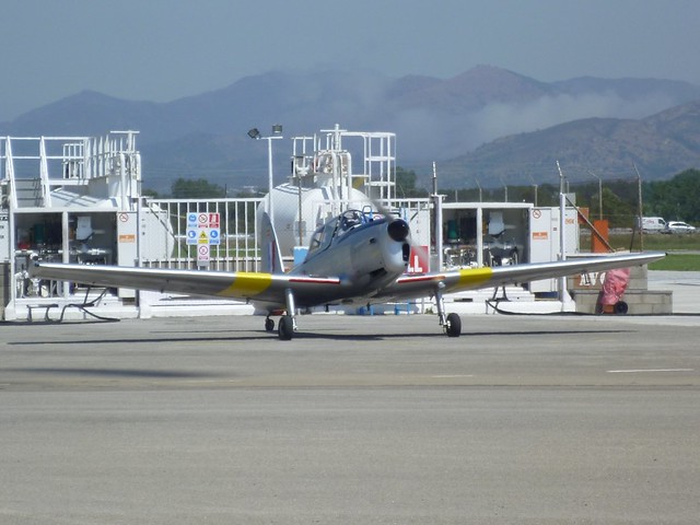De Havilland Canada DHC-1 Chipmunk en el aerodromo de Empuriabrava