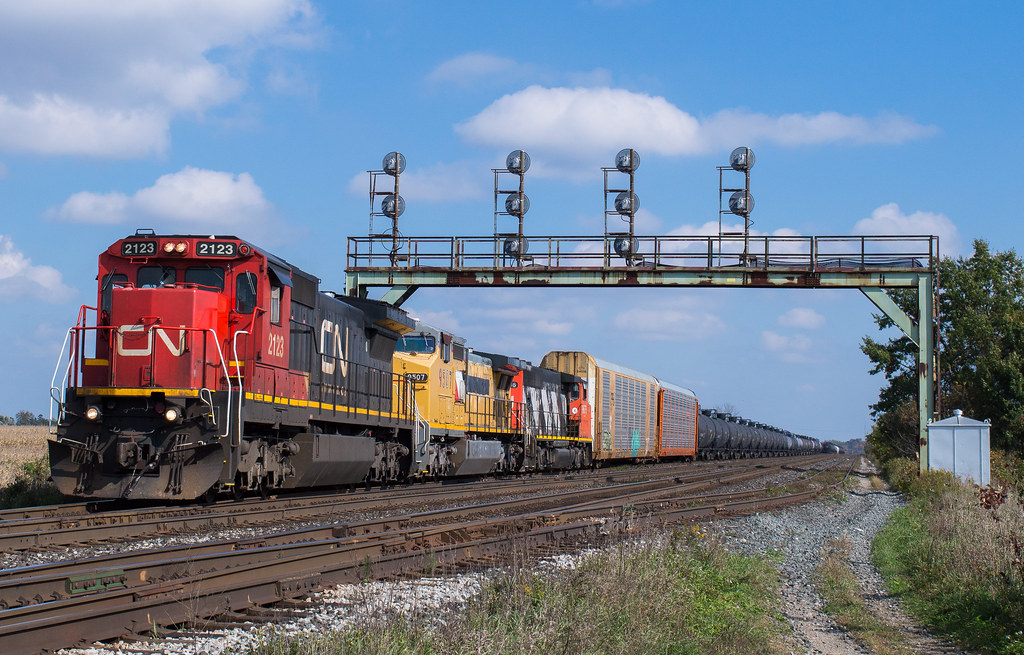 Foam, Foam, Foam | CN 385 is making their set off at Paris W… | Flickr