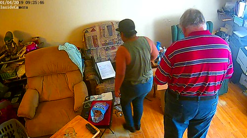 IPCamera alarm:InsideCamera detected alarm at 2019-1-4 09:25:46 | by inside.camera
