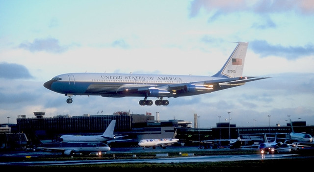USAF VC-137 '72-7000'