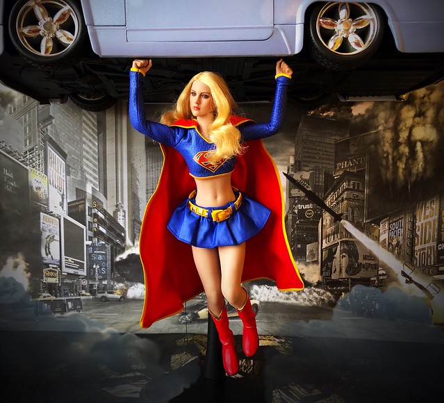 #supergirlsunday ❤️💛💙 #soaring #supergirl #superman #superhero #karazorel  #dcsuperherogirls #dollphotography #boyswithdolls