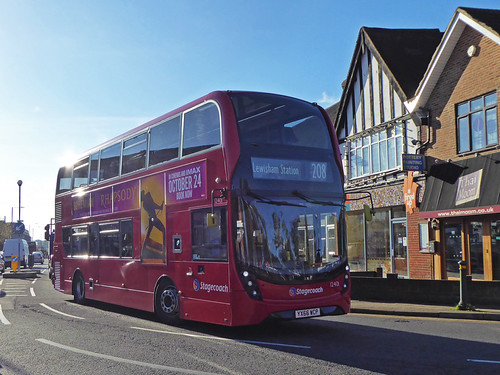 Unusual on TL44, the sole at TL, Enviro400 E40H MMC 12401 … | Flickr