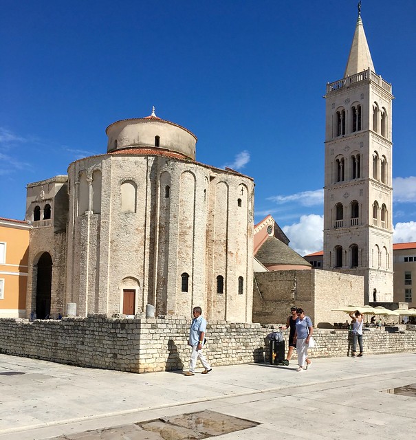 Croatie, Zadar, Église Saint-Donat (Crkva svetog Donata), IXe siècle et le campanile de la cathédrale