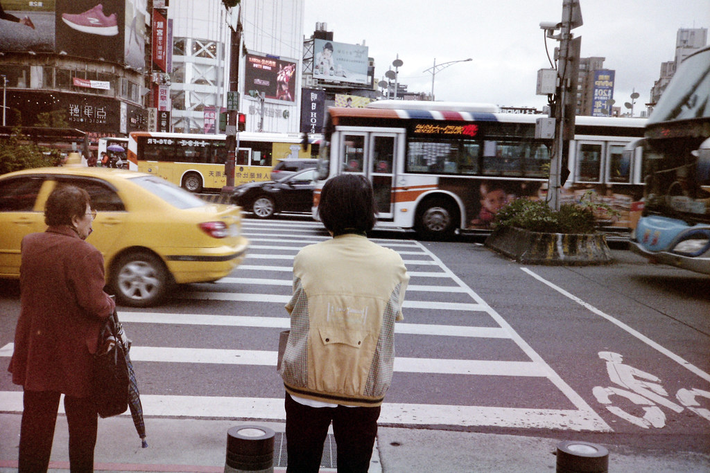 MINOLTA AF-E camera: minolta af-e 35mm f3.5 film: fujifilm… Flickr