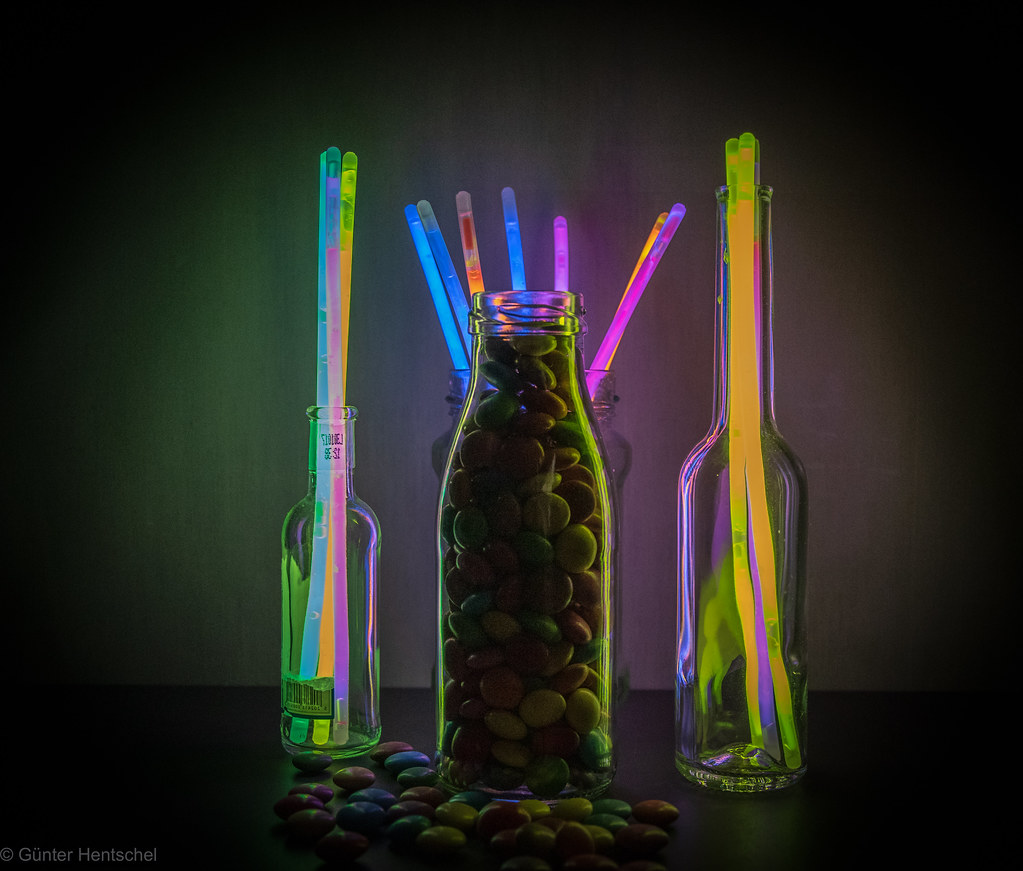 Süßes im Glas | Licht und Schokolinsen im Glas! | Günter Hentschel | Flickr