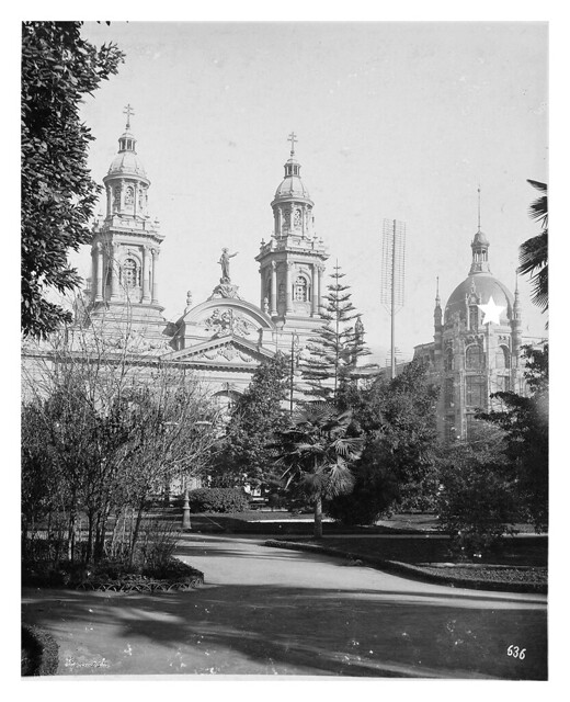 1906 Plaza de Armas, la catedral de Santiago de Chile y el Bazar Krauss