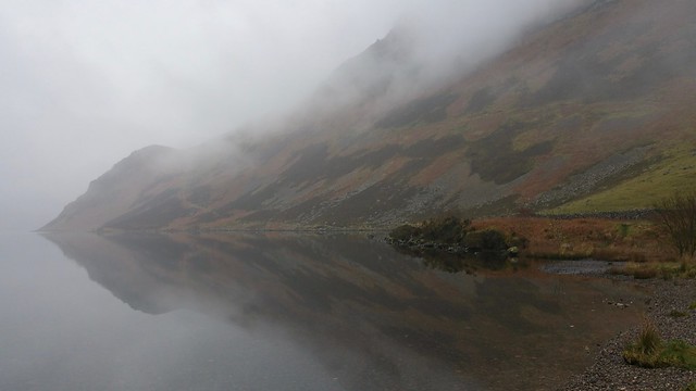 Anglers Crag in mist