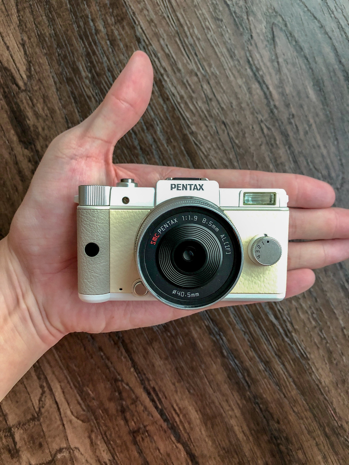 Mini review of the Pentax Q | The mini wonder – KeithWee | Photography