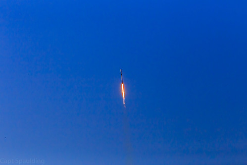6d california canon centralcoast falcon9 launch lompoc rocket space spacex vandenbergafb vandenberg sky missile slc4 hill landscape color contrast closeup clouds