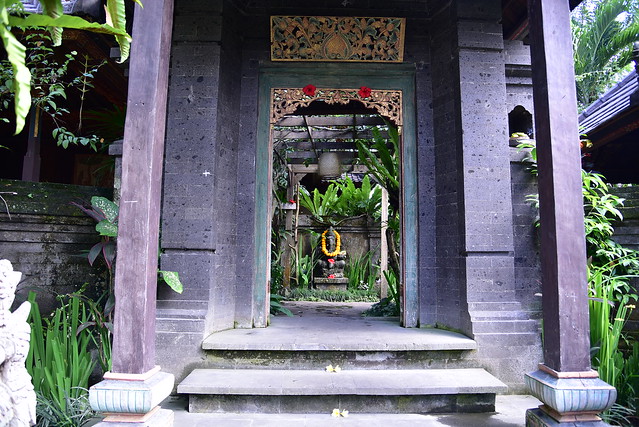 As such, I could appreciate the temple like entrance only the following morning