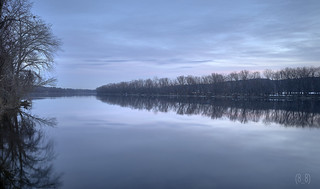 Predawn River Reflection LE 1640)