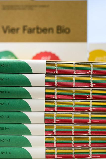 Ausstellungskatalog Vier Farben Bio(c)Reinhard Gessl-103.jpg