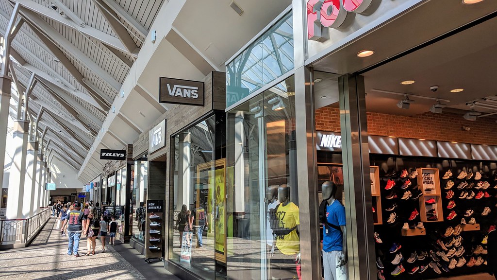 vans providence place mall