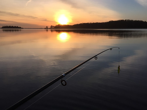 håkan jylhä iphone 6 plus sweden sverige water vatten evening kväll kvällsfiske fiske wobbler sjö mälaren västerås fishing sunset solnedgång
