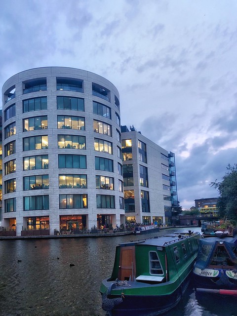Kings Place – canal façade