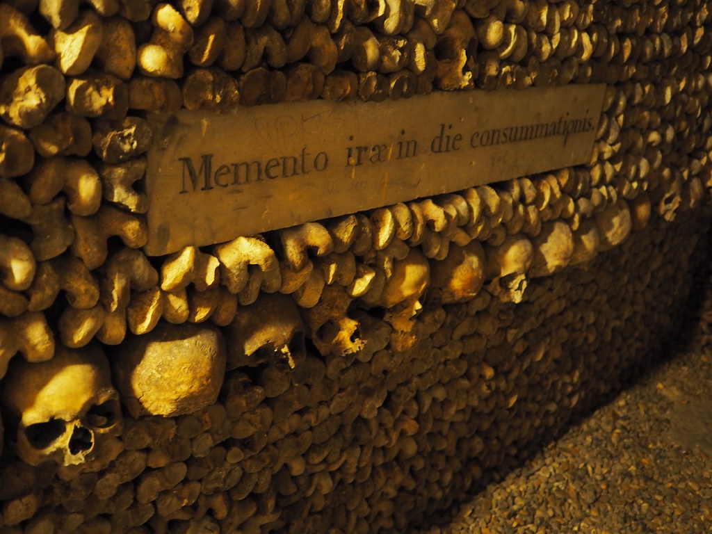 Paris Catacombs - Megan Rosenbloom - Flickr