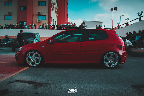 Cic Stance Car Show  <Book Your Session Now> #tuzzzaaphotography #photography #photographer #automotive #automotivephotography #cars #carswithoutlimits #carporn #carphotography #bmw #mpower #e30 #m3 #carshow #stanceshow #stance #stancenation #lightpaintin | by tuzzzaaphotography