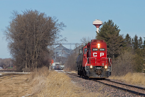 train railroad locomotive cp cp3096 emd emdgp382 gp382 canadianpacificrailway local wayfreight owatonnasubdivision lansingmn
