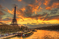 Eiffel Tower & River Seine sunset (paint filter)