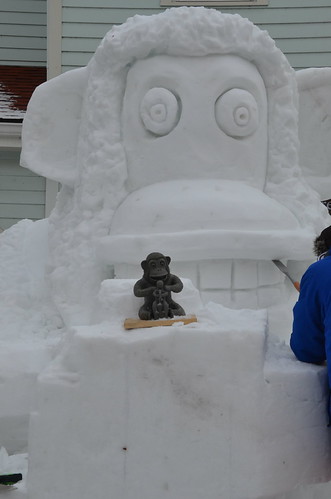 zehnders snowfest frankenmuth michigan mi mich monkey january 2019 ice snow sculptures sculpting statues winter carnival festival cold restaurant chicken travel carving carver