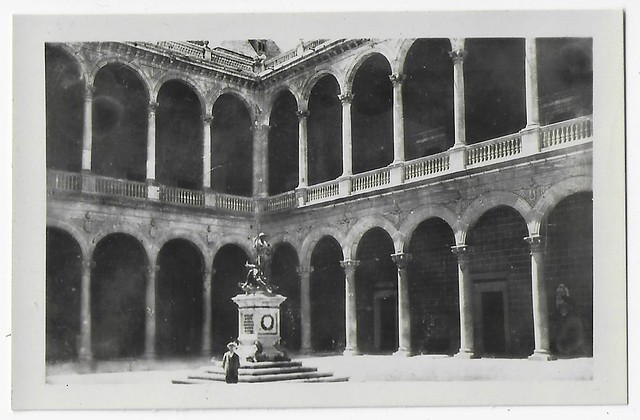 El Alcázar: Patio de Honor antes del asedio