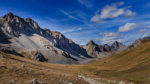 landscape mountains alps valley canoneos larche provencealpescôtedazur france fr