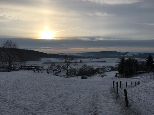 RAFZ-2019 by eduard43, Sonnenaufgang
Sunrise

Hintergrunf mitte: Berg am Irchel
Hintergrund rechrs: Buchberg