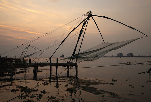 chinese fish fishing nets cochin india lift coast coastal southern sunset sun set shore operated net cantilever fishermen kev gregory canon 6d mark ii asia asian