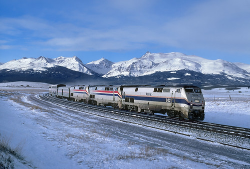 amtrak empirebuilder 8 802 ge p40dc passengertrain glaciernationalpark locomotive montana mariaspass hiline bnsfhilinesub mt grizzly