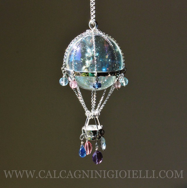 hot air balloon pendant by Calcagnini Gioielli